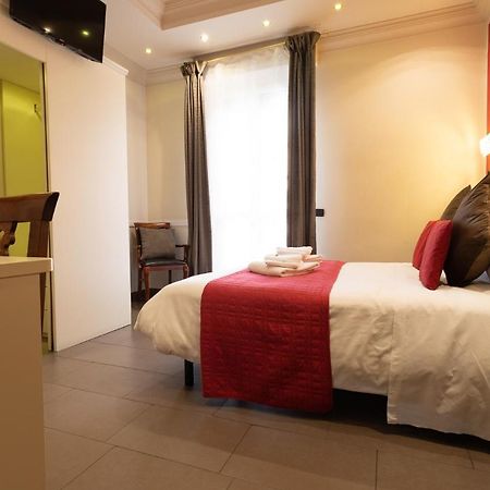 Il Piccolo Piacenza Hotel Bagian luar foto