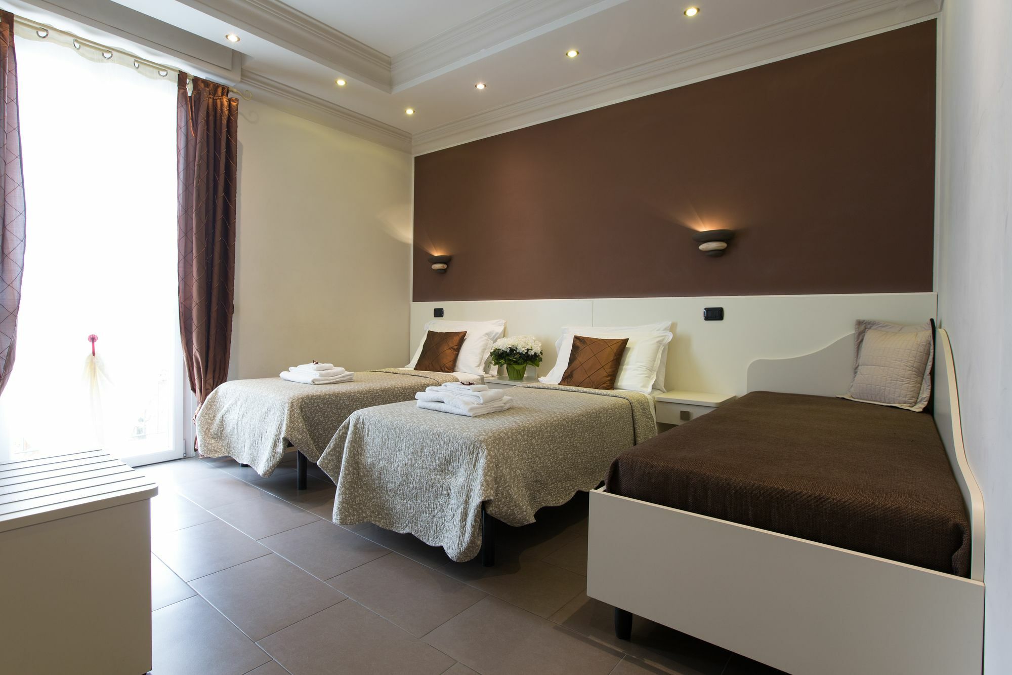 Il Piccolo Piacenza Hotel Bagian luar foto