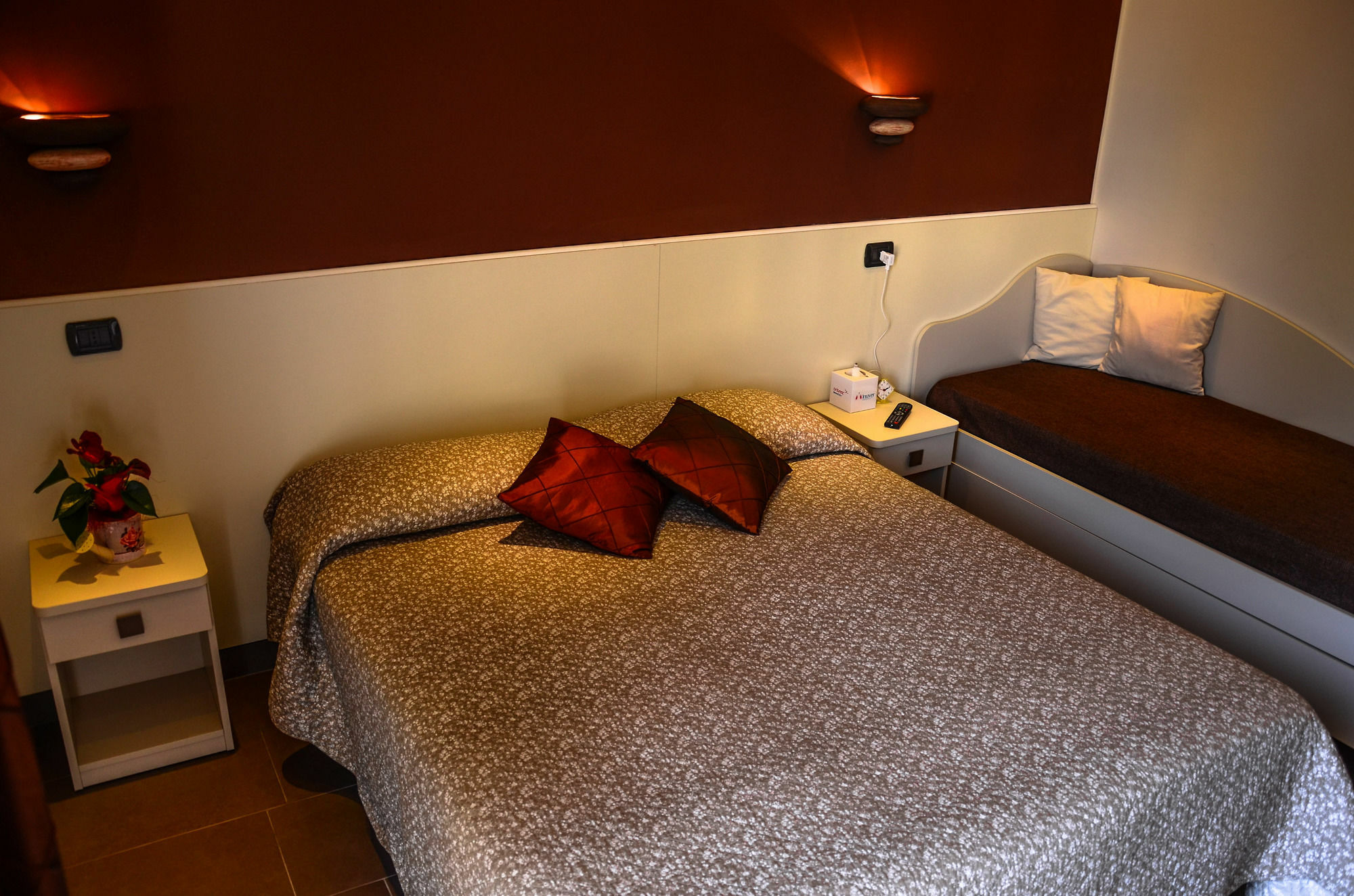Il Piccolo Piacenza Hotel Bagian luar foto
